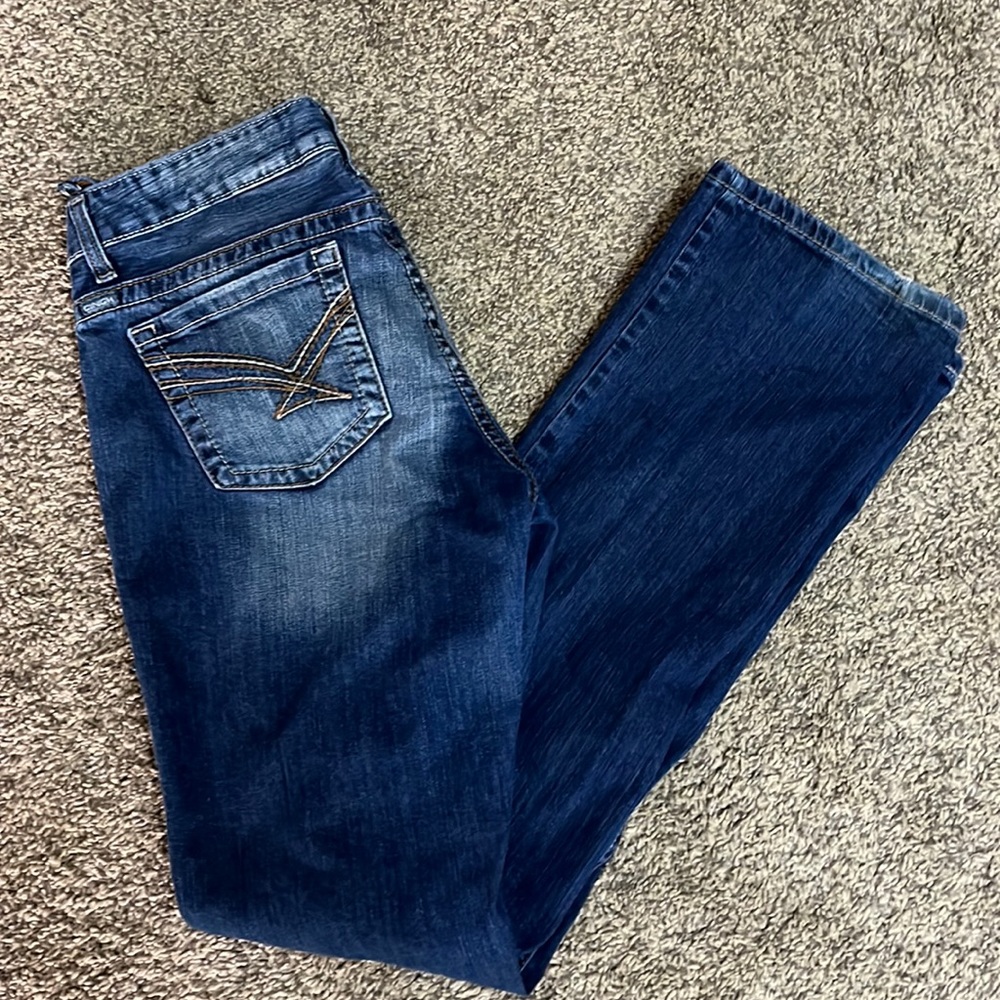 Ada Cinch relaxed 31x11XL One belt loop ripped (pictured)